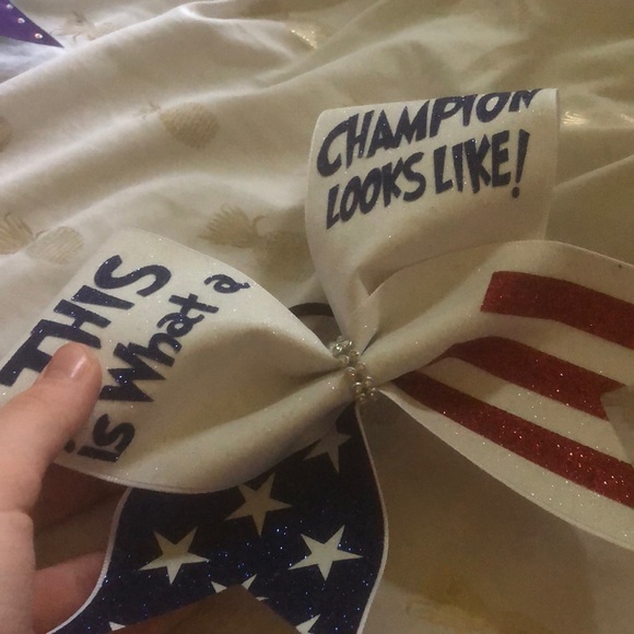 Bow - Picture 2 of 2